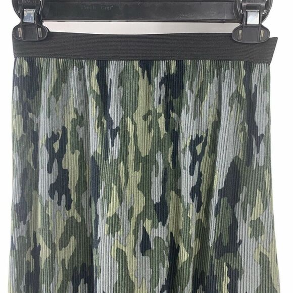 Camouflage Ribbed Midi Skirt Small Camo Wild Fable - Picture 3 of 6